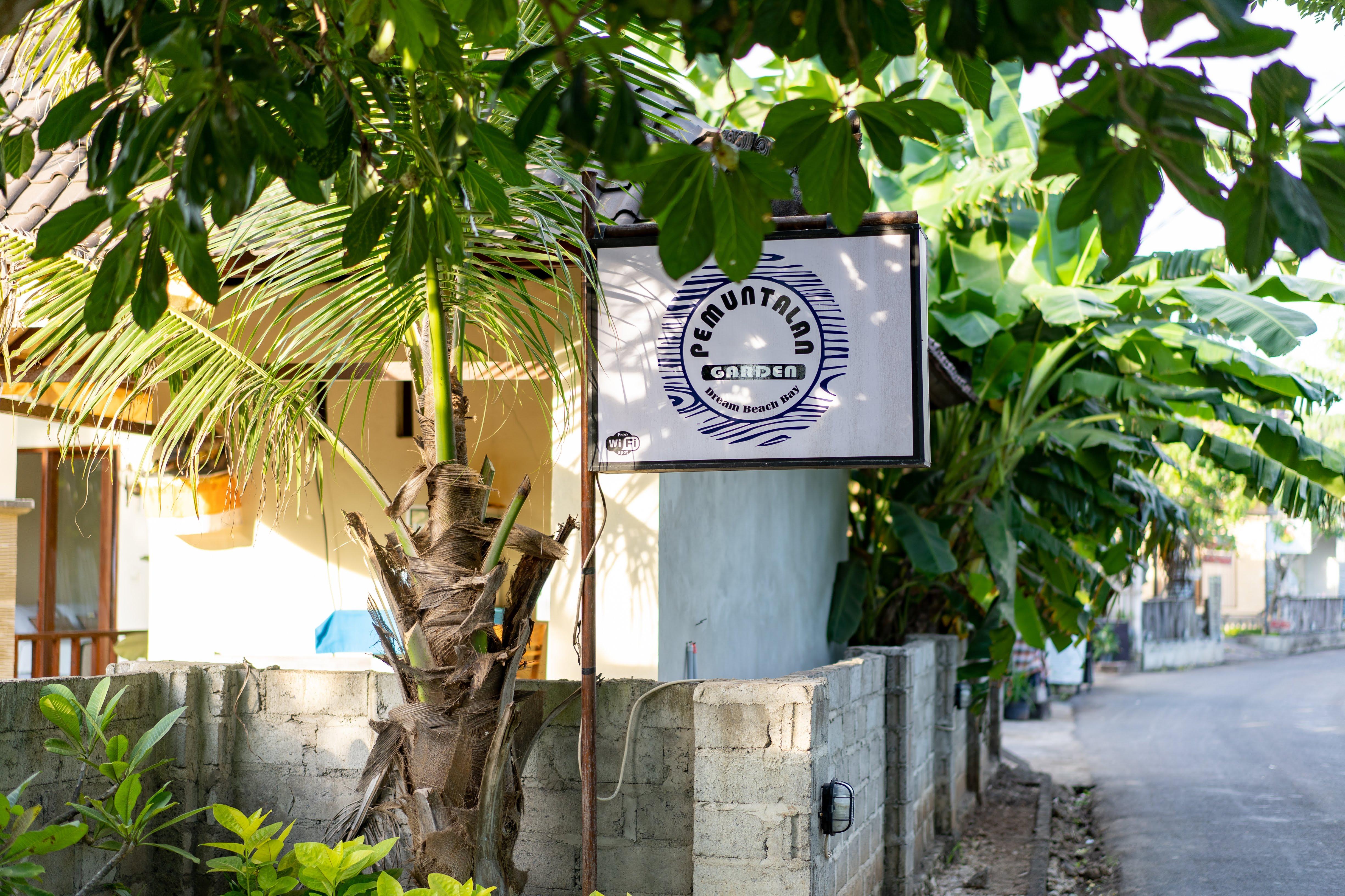 Pemuntalan Guesthouse Nusa Lembongan  Exterior photo